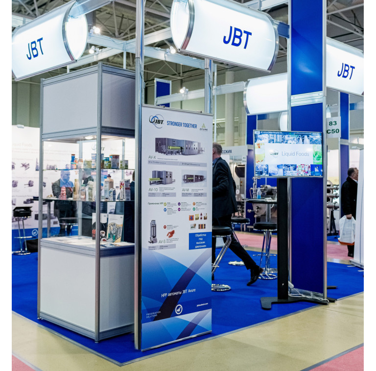 Fixations sur cloison de stand